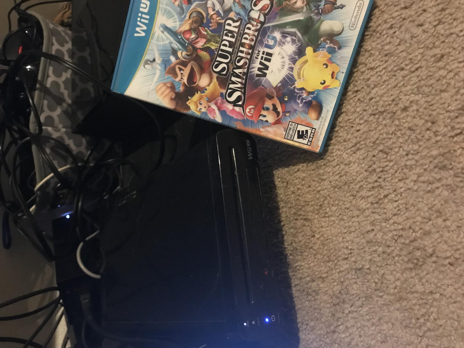 For sale Wii U 32 gb with Super Smash Bros