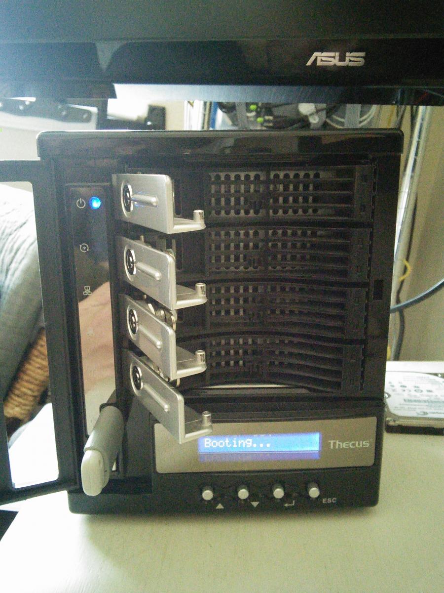 For sale Thecus N4100Pro NAS diskless