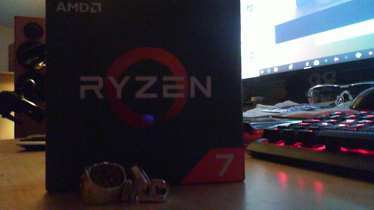 For sale AMD Ryzen 7 1800x