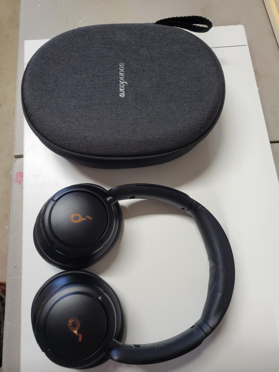 For sale Anker Soundcore Q30 Multimode Wireless headphones w/built in microphone