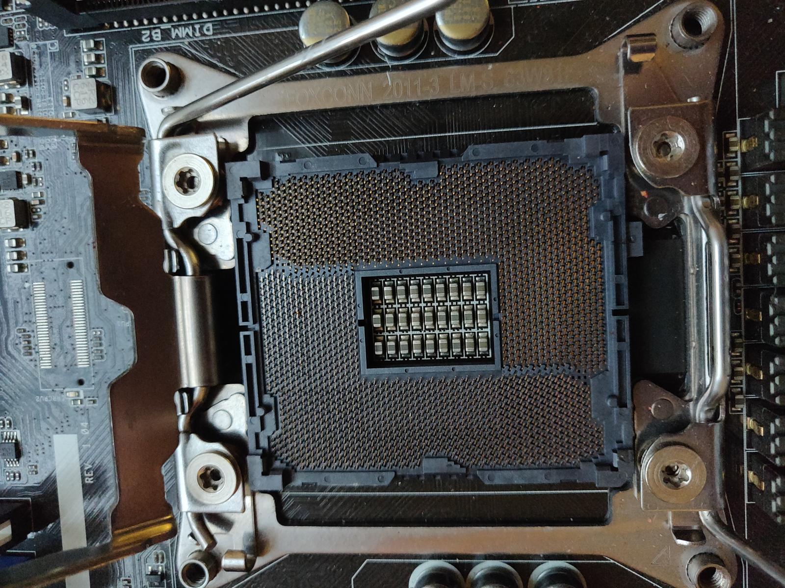 For sale Asus Z10PE-D16 Server Motherboard - Intel C612 Chipset - Socket R3 (Please Read)