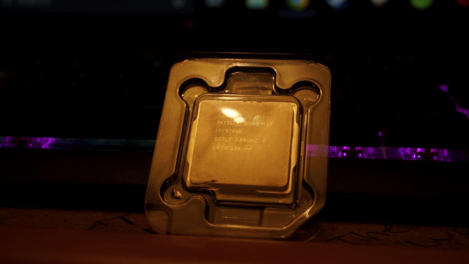 For sale Intel i7-9700k (New)