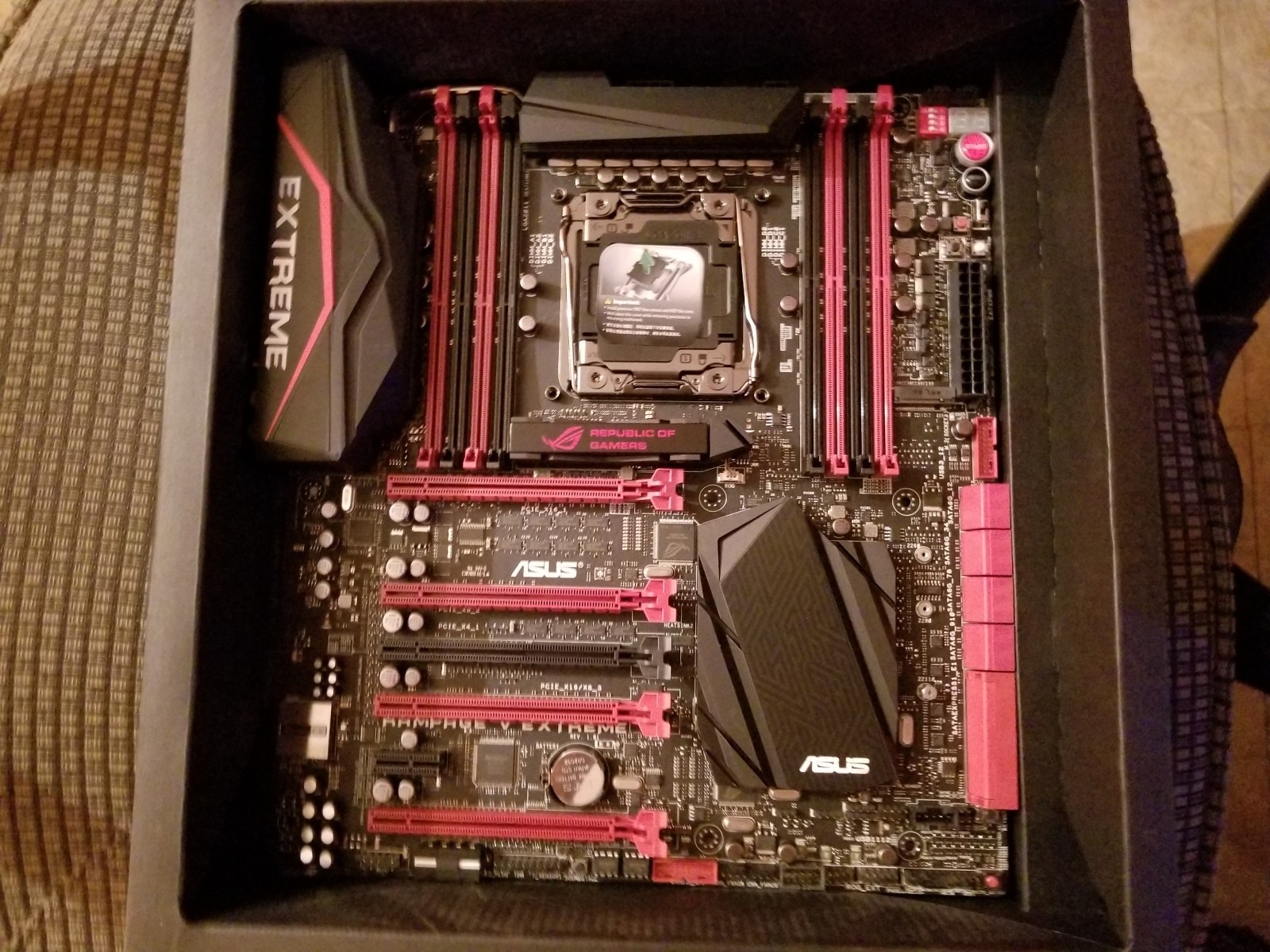 For sale Asus Rampage V Extreme new